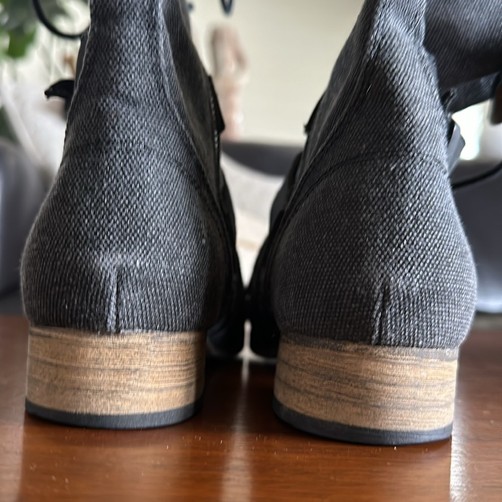 ALDO grey denim boots, size 39/8.  Worn 1x, so like new. - Picture 6 of 8